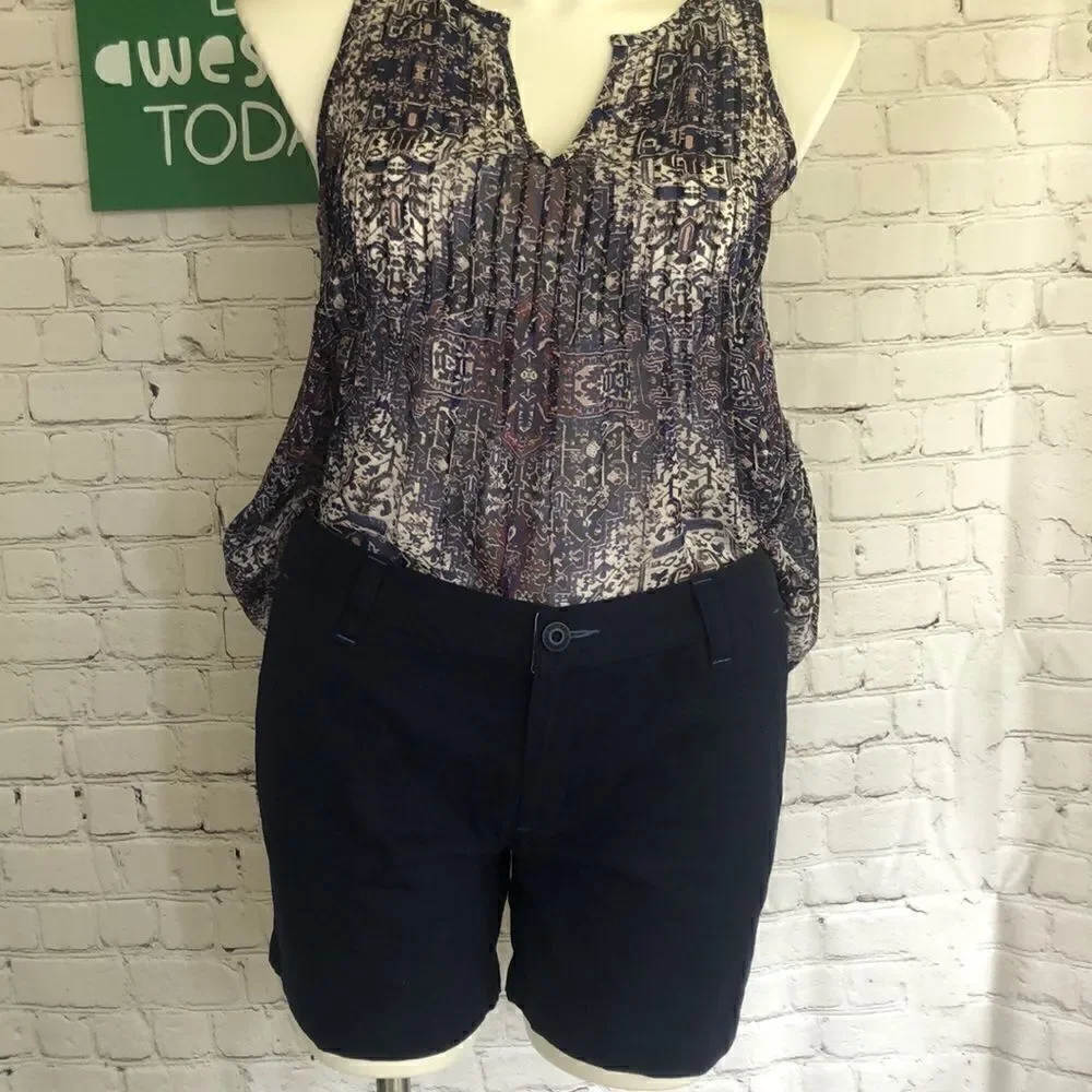 NWT Natural Reflections navy short